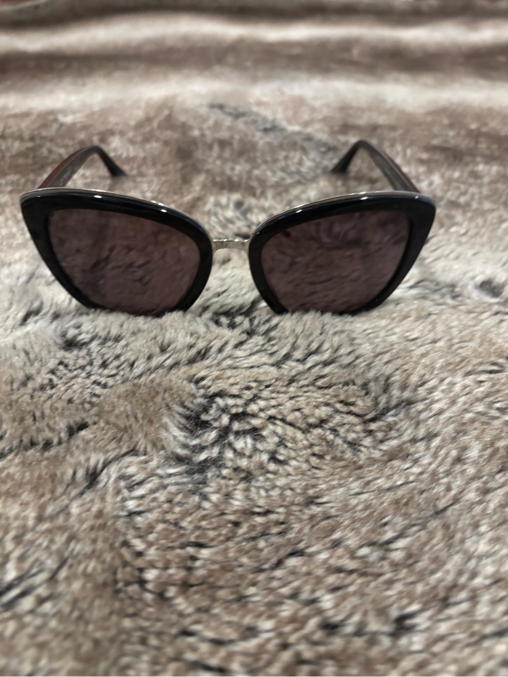MVMT Black Cat-Eye Women's Sunglasses - Classic Black